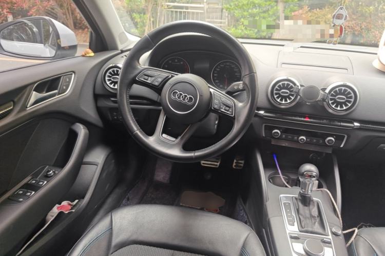 Used Audi A3 2019 Limousine 35 TFSI Fashion Edition China V standard Steering Wheel