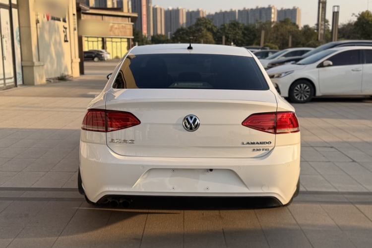 Used Volkswagen Lamando 2018 230TSI DSG Fashion Edition
