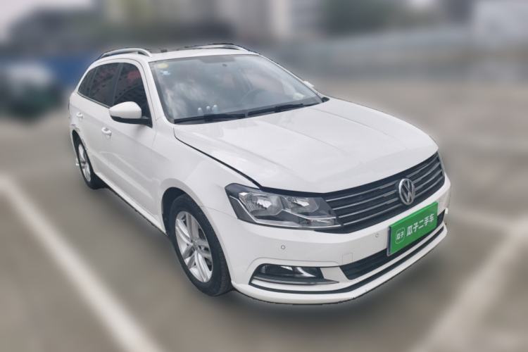 Used Volkswagen Gran Lavida 2017 180TSI DSG Comfort Edition Front Right 45 Deg