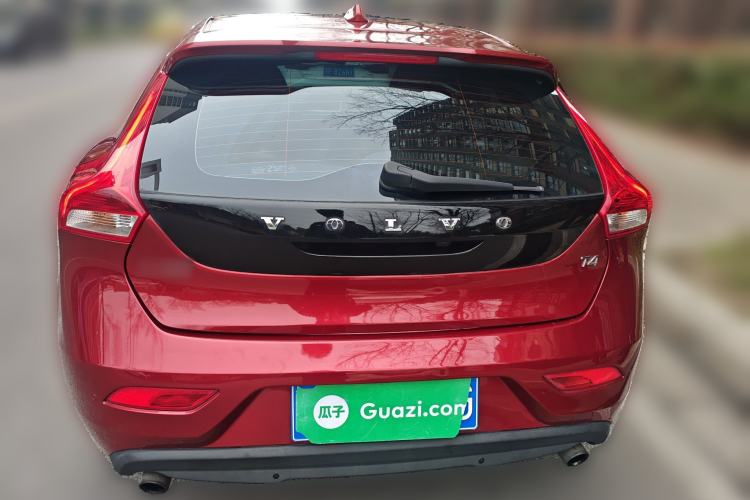 Used Volvo V40 2016 T4 Smart Luxury Edition
