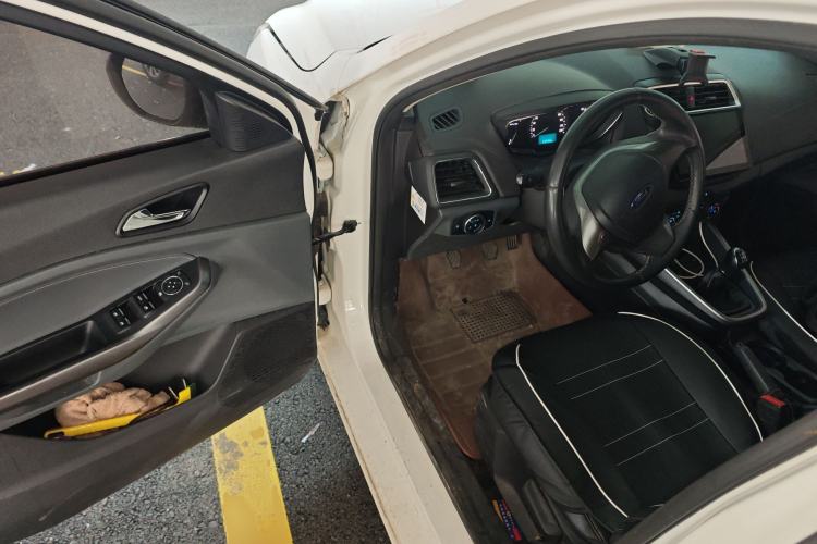 Used Ford Escort 2015 1.5L Manual Fashion Edition