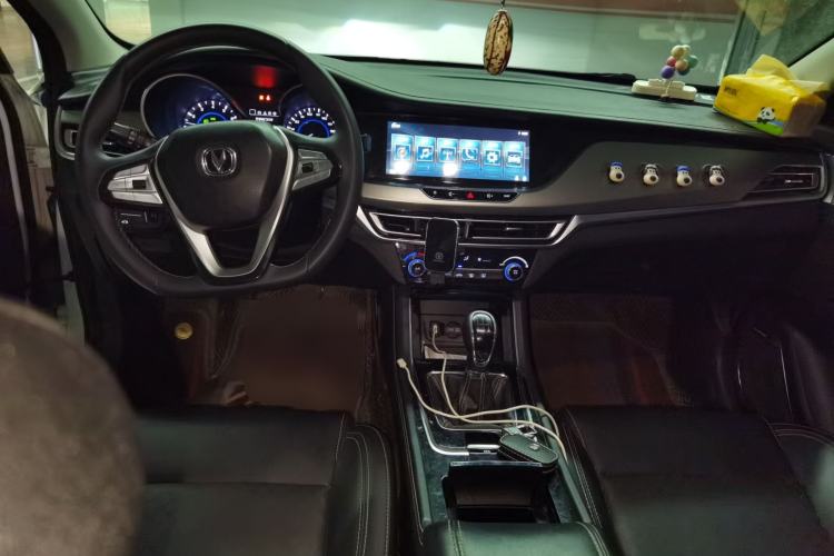 Used CHANGAN Eado 2019 High-Energy Edition 1.6L GDI Manual Pioneer Model China VI Standard
