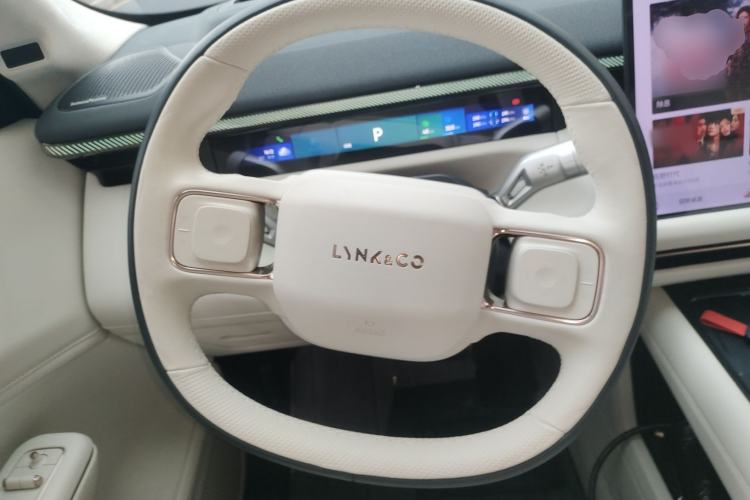 Used Lynk & Co 900 2025 1.5T Ultra
