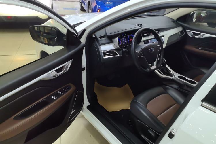 Used Geely Auto Vision 2019 Upgraded Model 1.5L CVT Luxury Version China VI Standard
