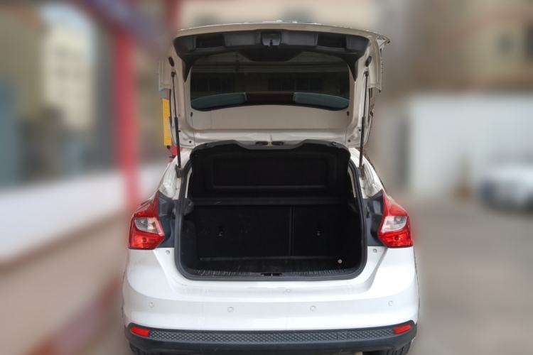 Used Ford Focus 2012 Hatchback 1.6L Automatic Comfort Model Trunk