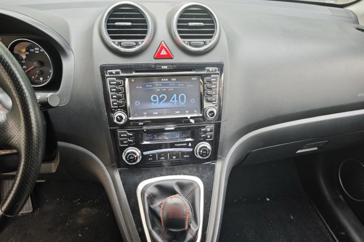 Used Haval H6 2014 Upgraded Model 2.0T Diesel Manual Two-Wheel Drive Elite Version