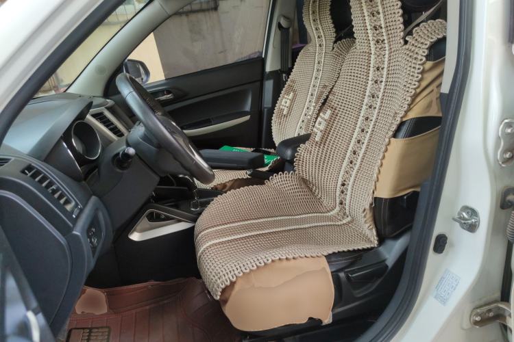 Used CHANGAN CS35 2014 1.6L Automatic Luxury Model China IV Standard
