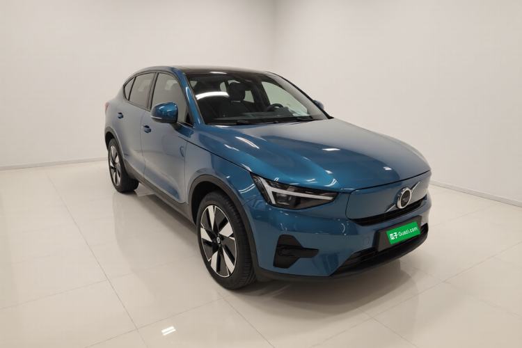 Used Volvo C40 2024 Long-Range PRO Version
