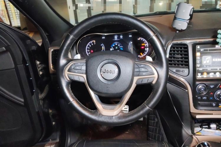 Used Jeep Grand Cherokee 2014 3.0L Comfort Navigation Edition
