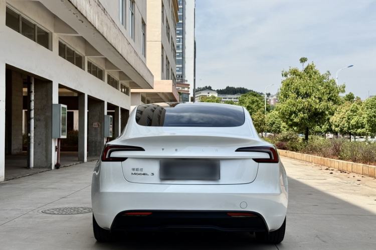 Used Tesla Model 3 2025 Rear-Wheel-Drive Version Exterior 3