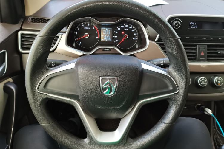 Used Baojun 310W 2017 1.5L Manual Comfort Version China VI Emission Standard