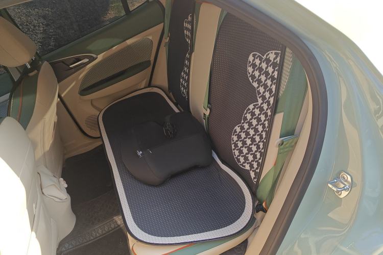 Used ORA Good Cat 2022 400km Standard Range Premium Version Lithium Iron Phosphate Left Rear Seat