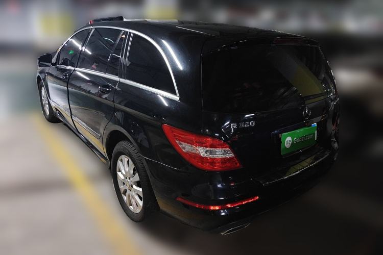 Used Mercedes-Benz R-Class 2017 R 320 4MATIC Business Edition Prestige Model
