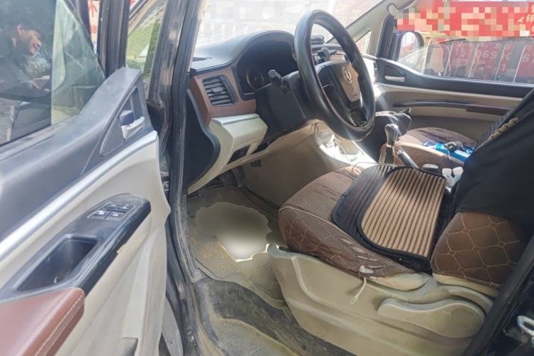 Used FORTHING Lingzhi 2020 M5L 1.6L Base Model 7 Seats Driver Seat