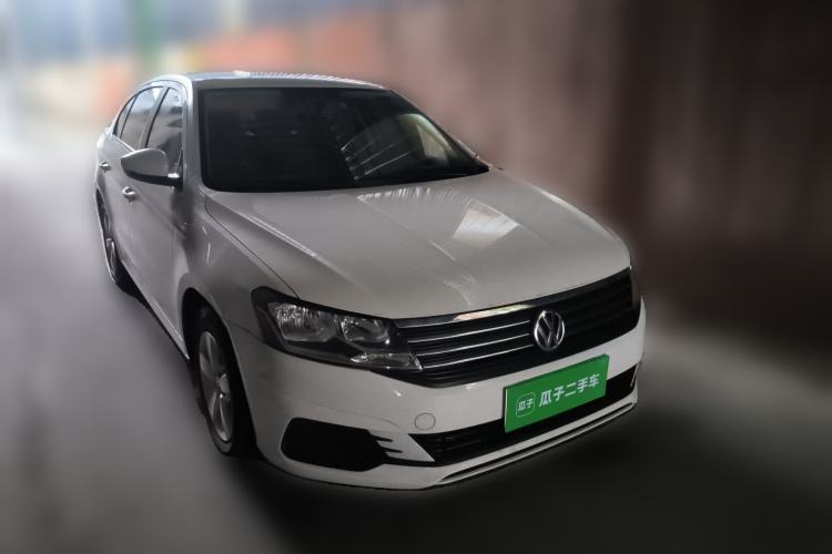 Used Volkswagen Lavida 2019 Lavida Start 1.5L Manual Fashion Edition China VI Standard Front Right 45 Deg