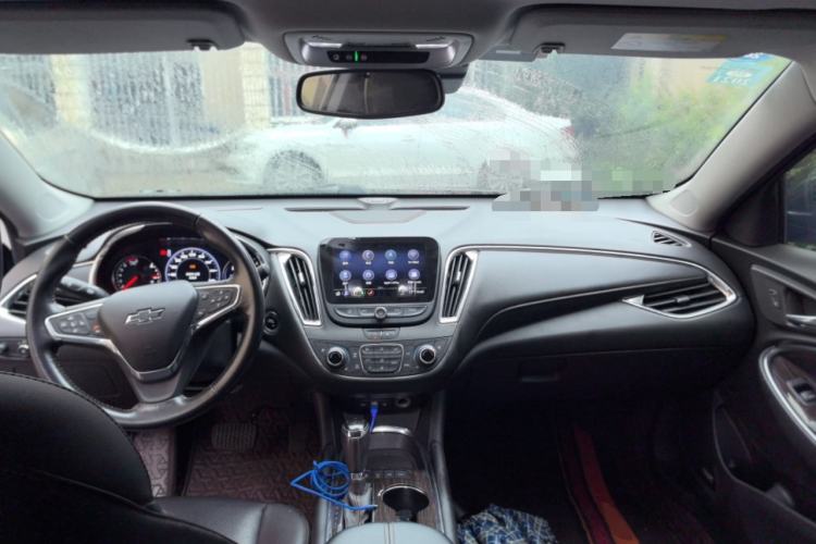 Used Chevrolet Malibu XL 2019 Redline 550T Automatic Smart Edition Center Console