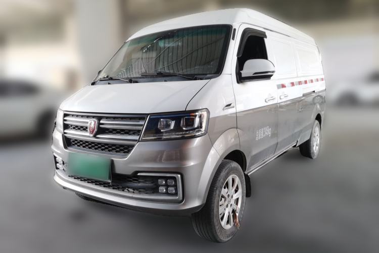 Used Jinbei Hiace X30 2023 1.5L Business-Style Van 2/5-Seater Air-Conditioned Version SWC15M