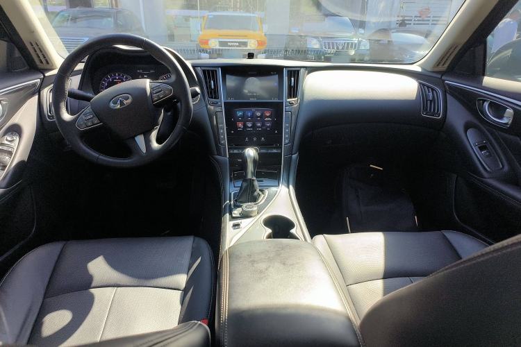 Used Infiniti Q50 2014 2.0T Comfort Edition