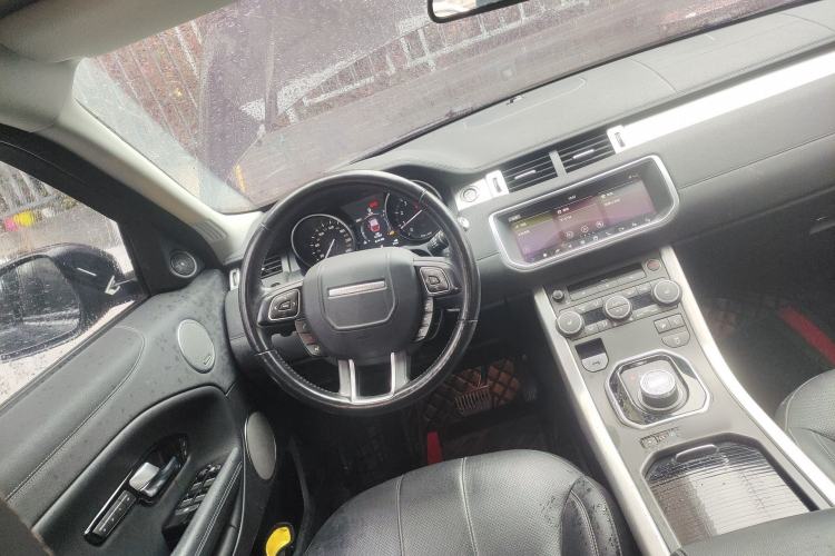 Used Land Rover Range Evoque 2018 240 PS SE DYNAMIC Smart Edition Steering Wheel