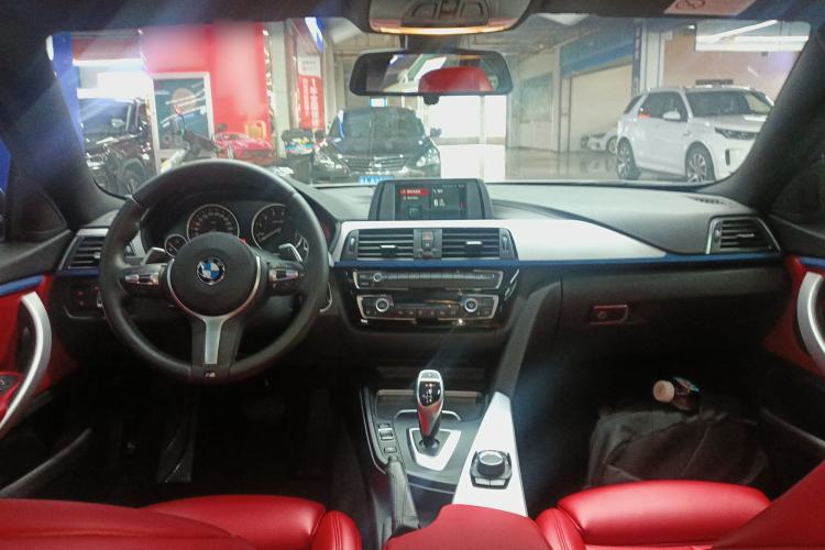 Used BMW 4 Series 2017 425i Gran Coupe Leading Model with M Sport Package Center Console