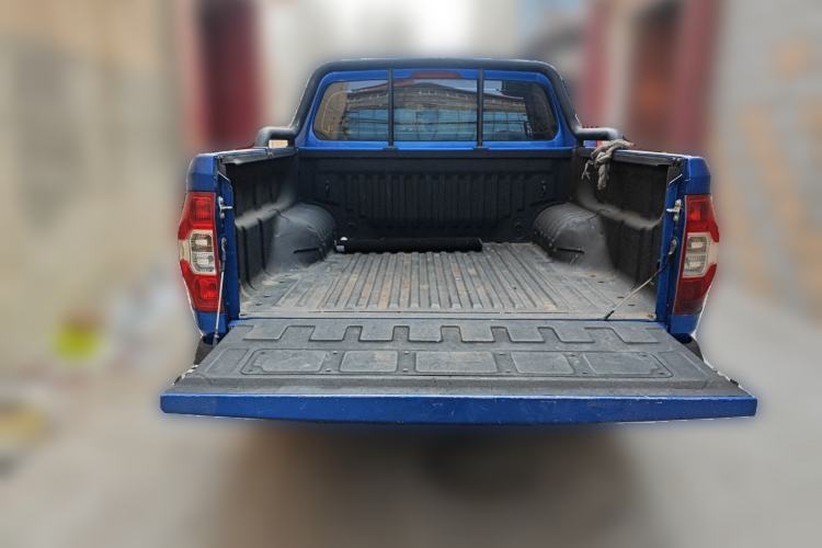 Used SAIC MAXUS T60 2017 2.0T Gasoline Automatic Two-Wheel Drive High-Ride Elite Standard Cabin
