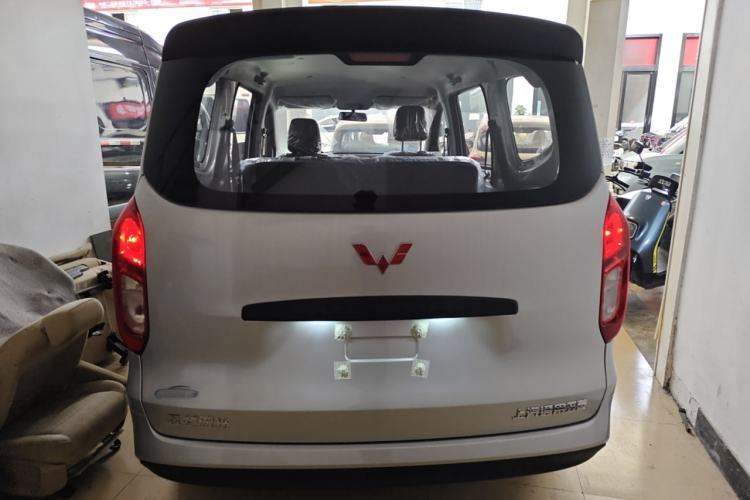 Used Wuling Hongguang New Energy 2024 All-Electric Model 300KM Practical Version