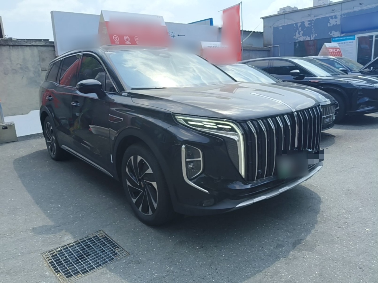 Hongqi HS7 PHEV 2024 2.0T PHEV Four-Wheel Drive Flagship Edition 6 Seats — снимка 3