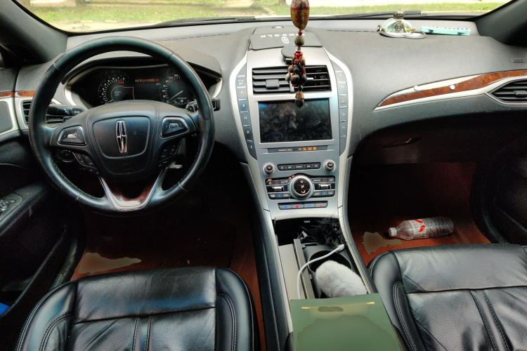 Used Lincoln MKZ 2019 2.0T Luxury Edition China VI Standard Center Console