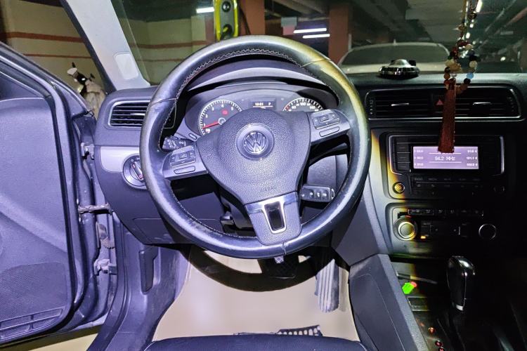 Used Volkswagen Sagitar 2012 1.4TSI Automatic Luxury Edition
