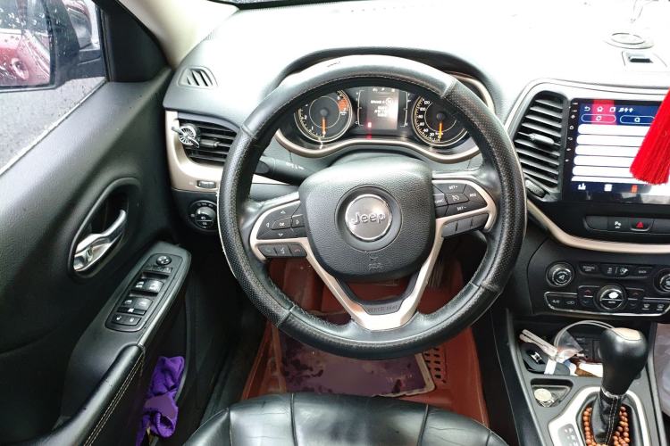 Used Jeep Cherokee 2016 2.4L Leading Edition