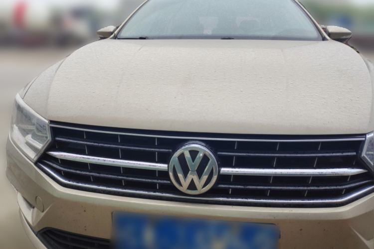 Used Volkswagen Bora 2016 1.6L Manual Fashion Edition Front