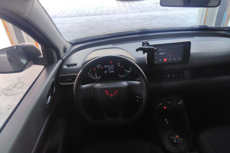 Used Wuling Hongguang New Energy 2024 All-Electric Model 300KM Standard Version