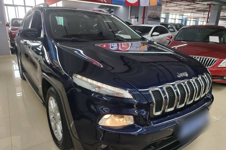 Used Jeep Cherokee 2016 2.0L Superior Edition