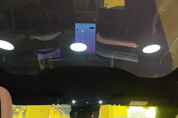 Used Nio EC6 2023 75 kWh Headliner
