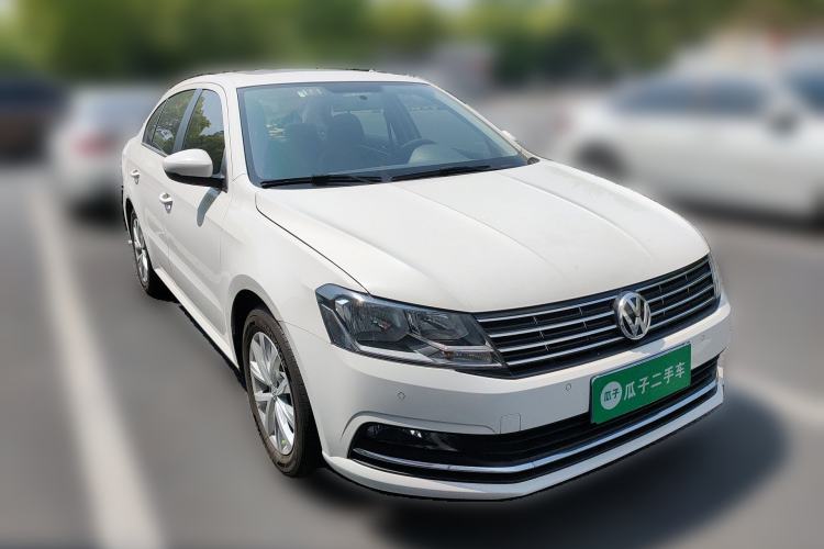 Used Volkswagen Lavida 2015 1.6L Manual Comfort Edition