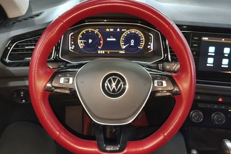 Used Volkswagen T-ROC 2021 280TSI DSG Two-Wheel Drive Comfort Connect Edition Steering Wheel