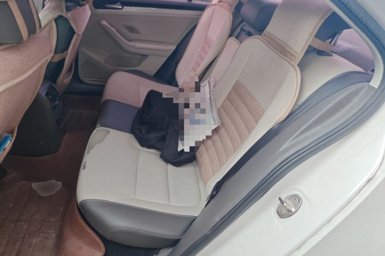 Used Volkswagen Sagitar 2015 1.6L Manual Comfort Model