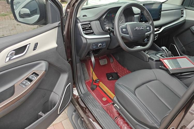 Used JMC Yuhu 7 2022 2.0T Automatic Diesel 4x4 Comfort Edition Standard Wheelbase
