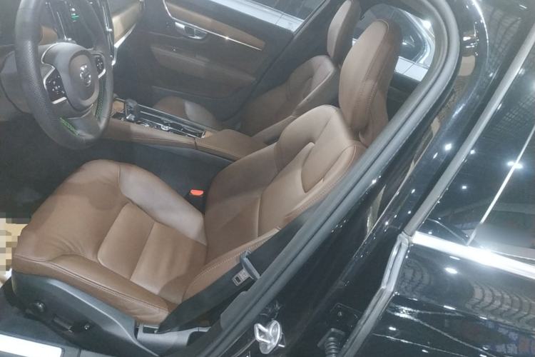 Used Volvo S90 2023 B5 Zhiyi Luxury Edition
