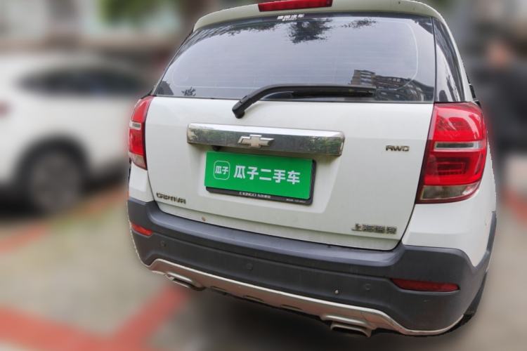 Used Chevrolet Captiva 2015 2.4L 4x4 Flagship Edition 7-Seater

