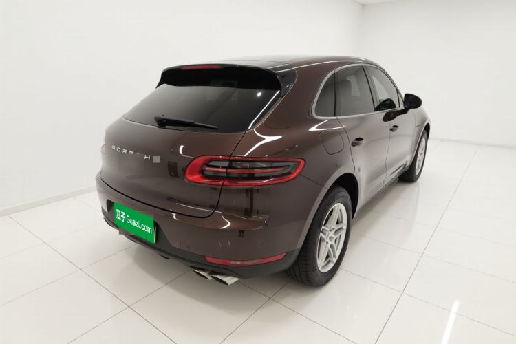 Used Porsche Macan 2017 Macan 2.0T Rear Right 45 Deg