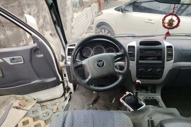 Used Foton Scenic 2014 2.0L Express Classic Long-Wheelbase Low-Roof 486EQV4
