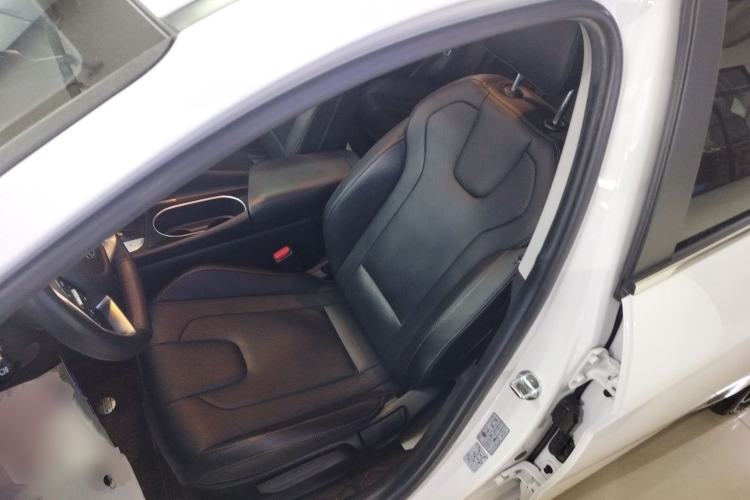 Used Hyundai Elantra 2021 1.5L CVT GLX Elite Edition Left Front Seat