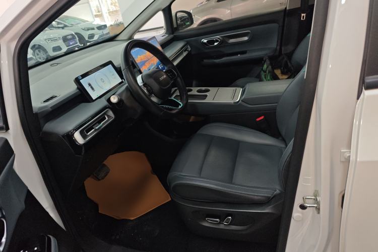 Used AION Y 2023 Plus 510 Smart Edition