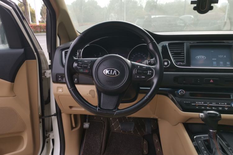 Used Kia Carnival 2015 2.2T Luxury Edition China IV