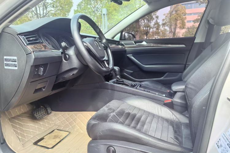 Used Volkswagen Magotan 2017 330TSI DSG Luxury Model