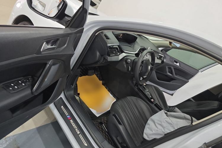 Used Peugeot 408 2024 360THP "Da Da" Model – Latou Edition Driver Seat