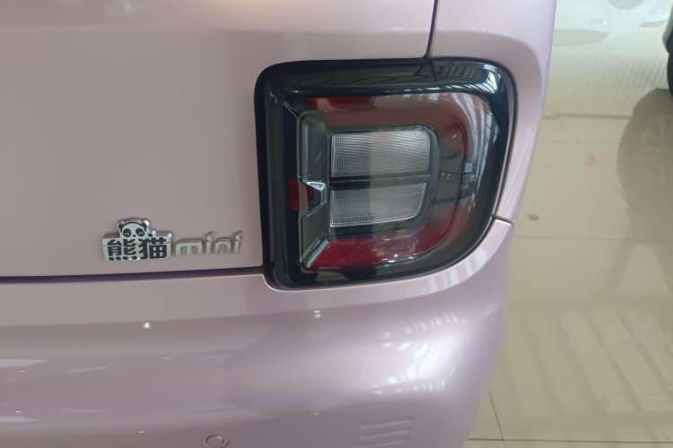 Used Geely Galaxy Panda 2023 Panda Mini 200km Endurance Bear