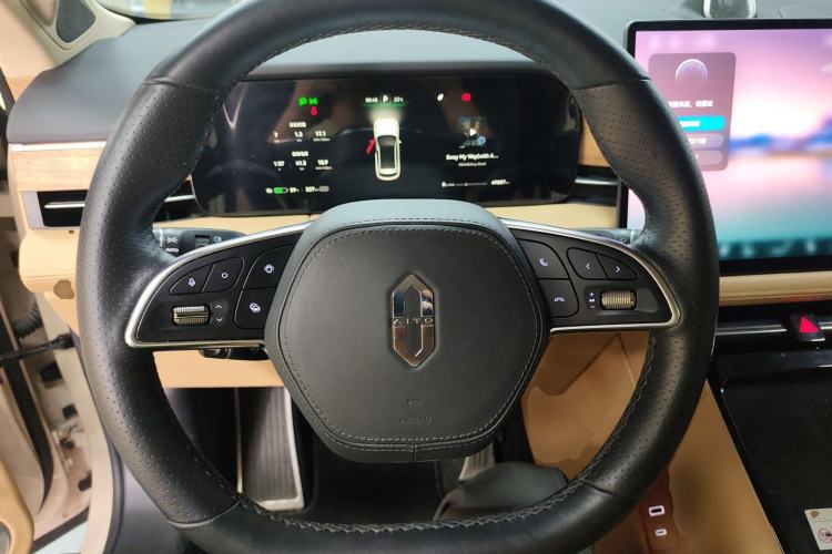 Used Hima AITO M5 2022 Pure Electric All-Wheel-Drive Performance Edition Steering Wheel