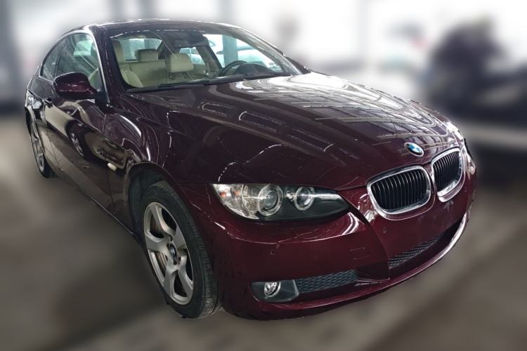 Used BMW 3 Series 2009 320i two-door coupe Front Right 45 Deg